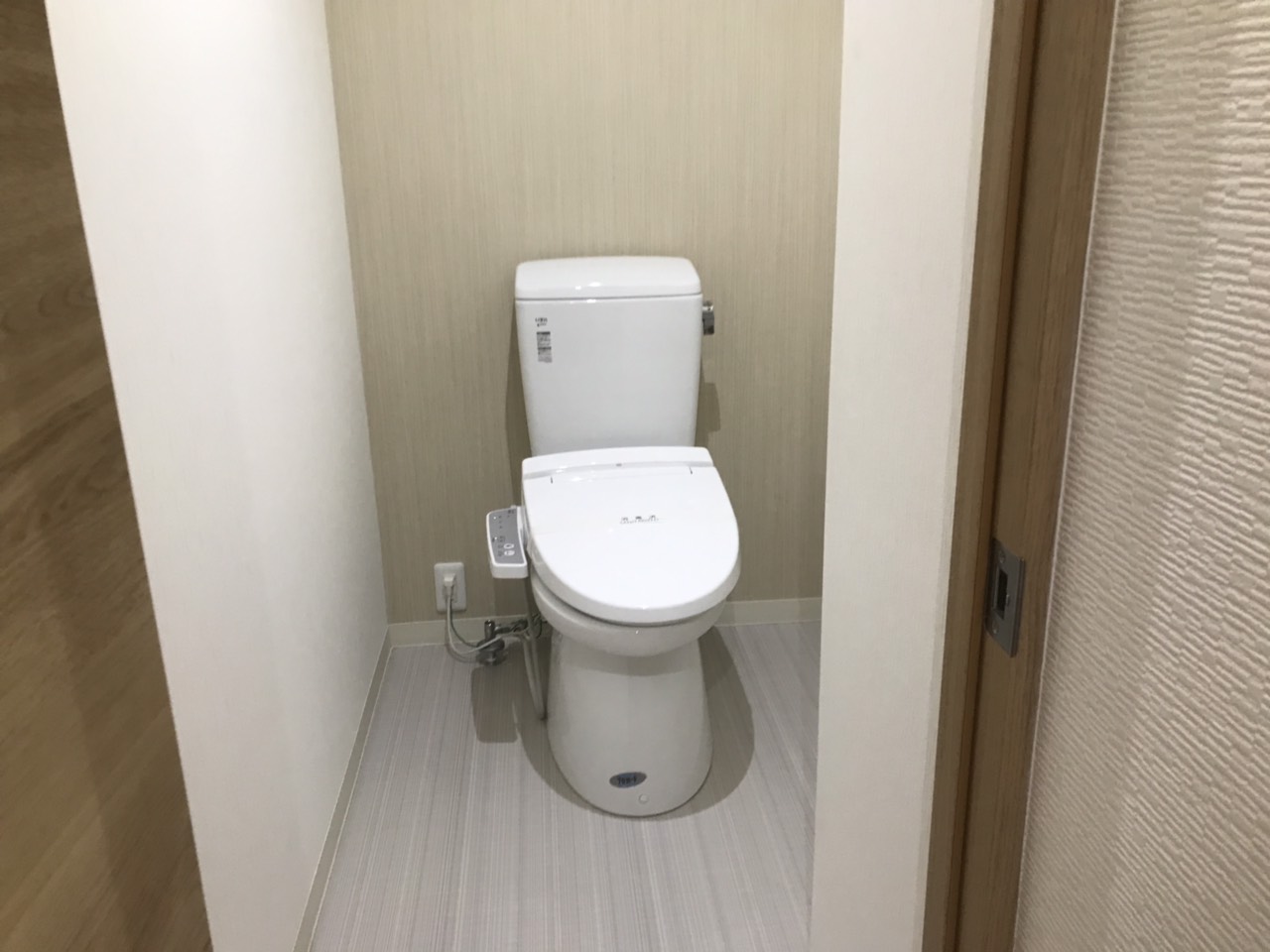 大阪市北区の空室清掃で1Rリノベーション物件の室内を整えた様子