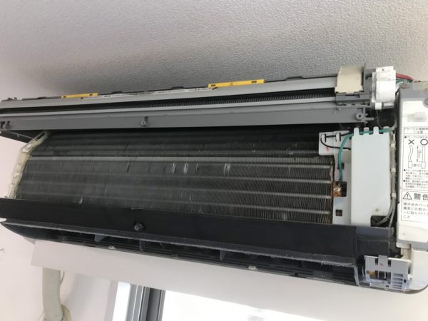 YouTubeを見て自分で掃除したけど限界も|堺市堺区で日立白くまくんを洗浄