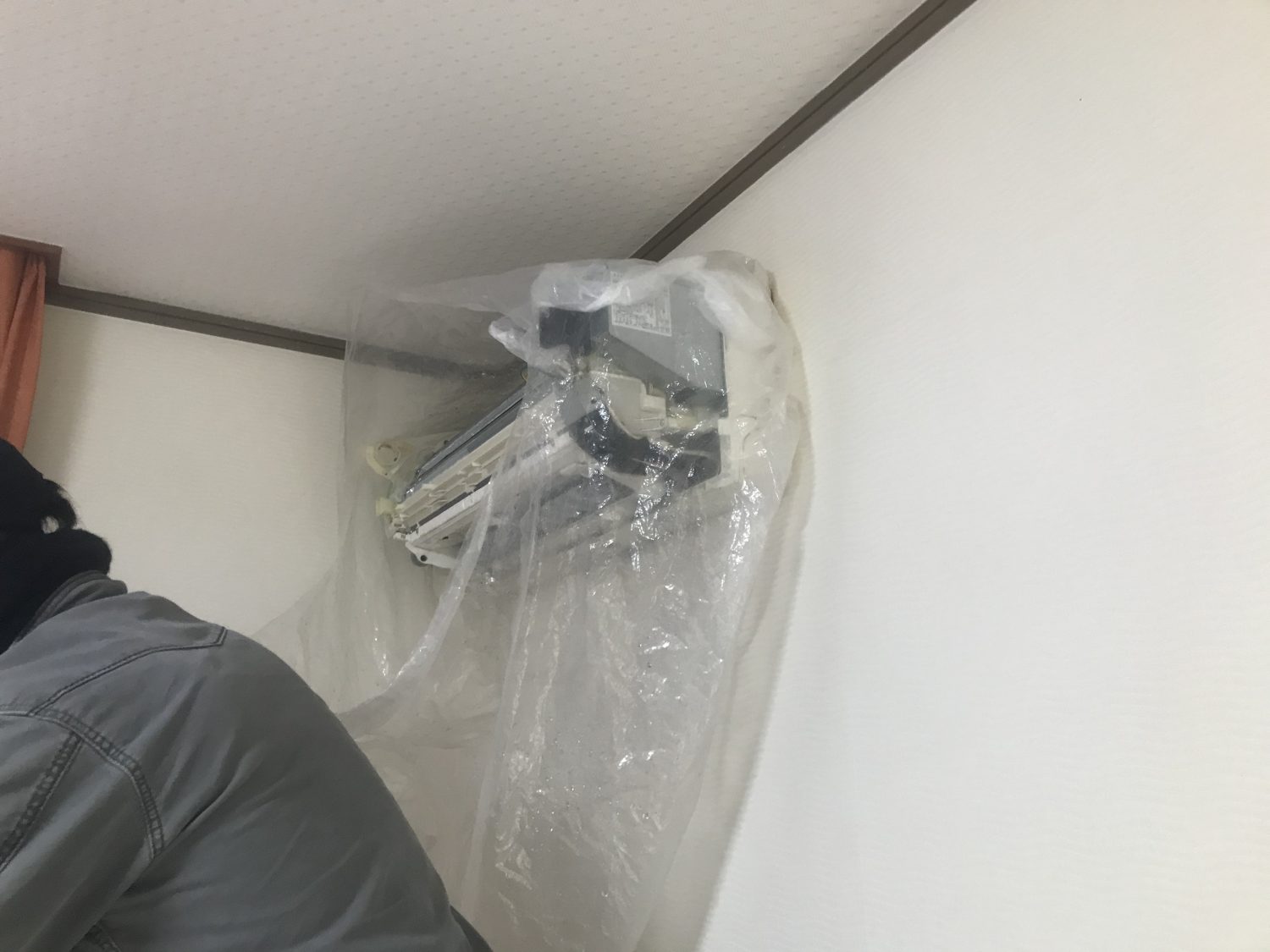 堺市中区の在宅ハウスクリーニングで追加清掃したプロペラ換気扇