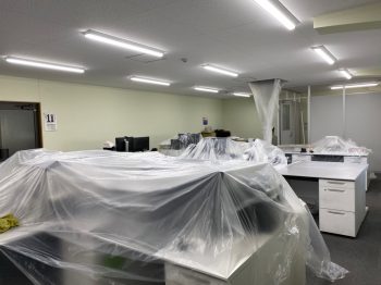 大阪府大東市　事務所のエアコン分解洗浄・カーペット洗浄