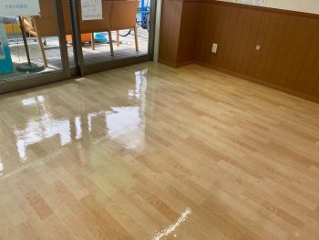 兵庫県尼崎市　クリニック床清掃